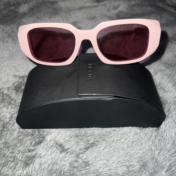 🔥Prada sunglasses women’s🔥 - Picture 8 of 11